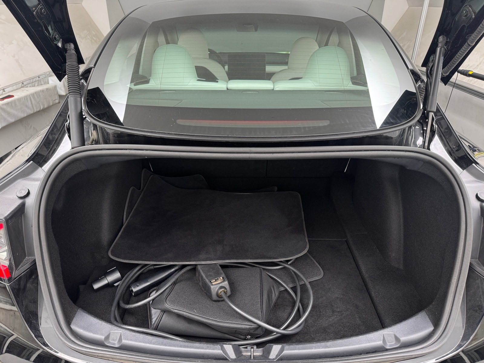 Thumbnail: 2023 Tesla Model 3 - 6