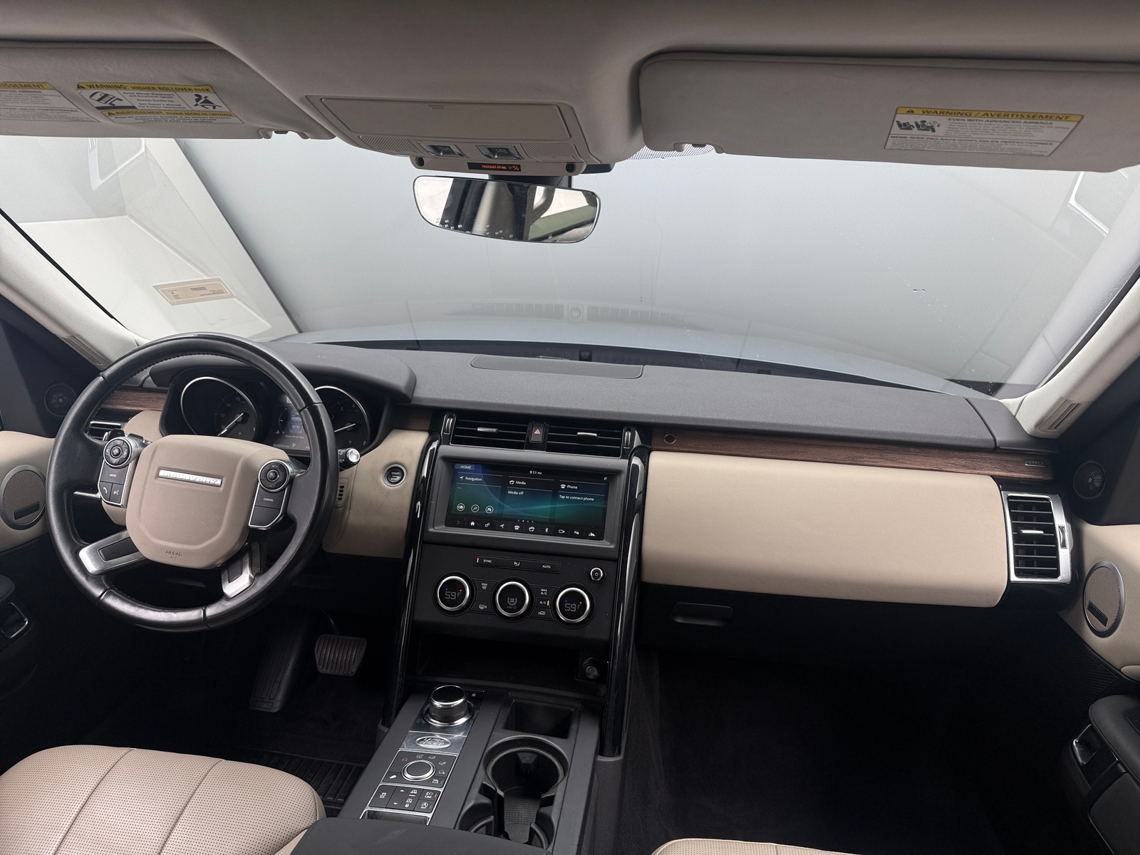 Thumbnail: 2018 Land Rover Discovery - 2
