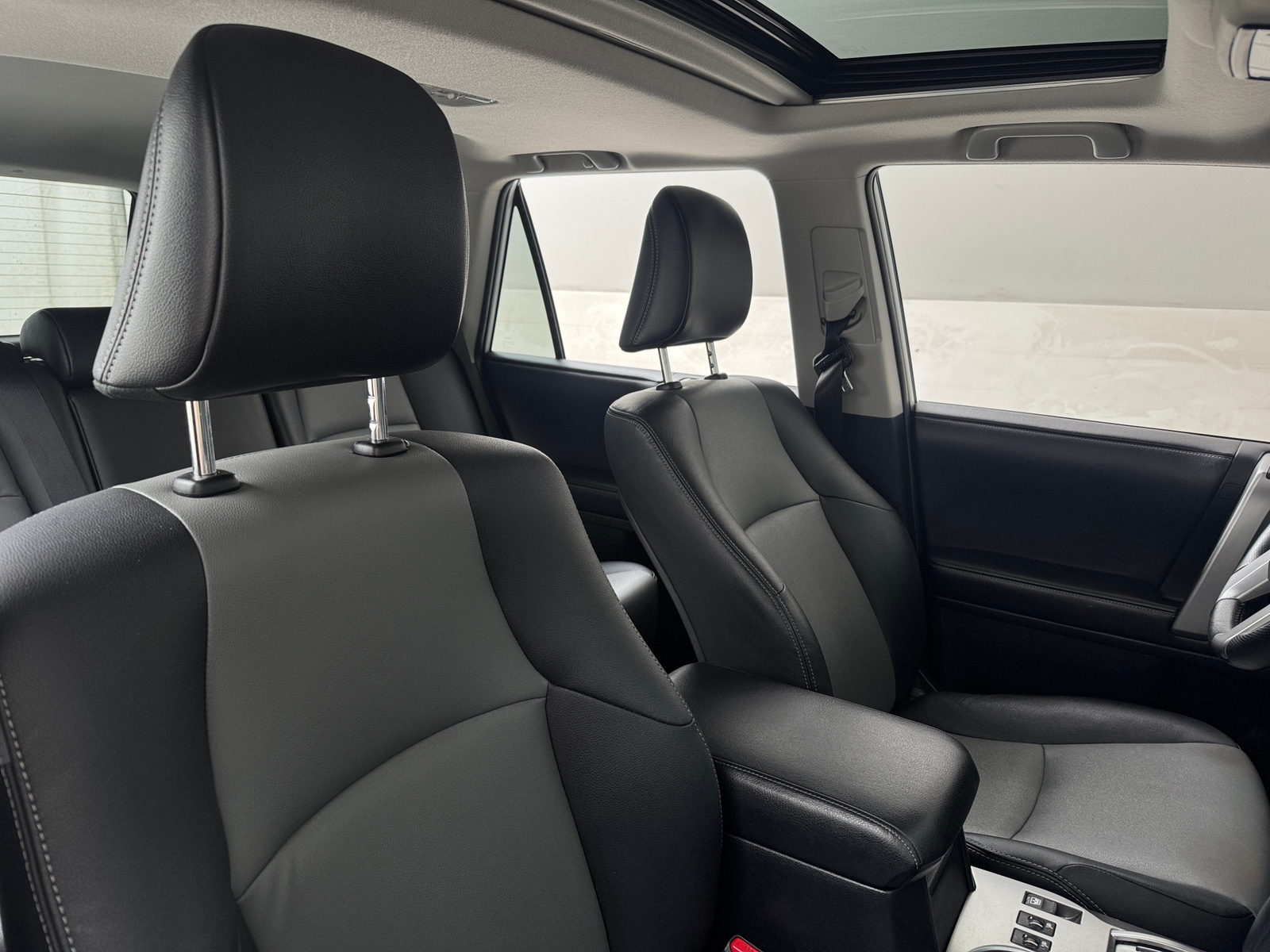 Thumbnail: 2016 Toyota 4Runner - 2
