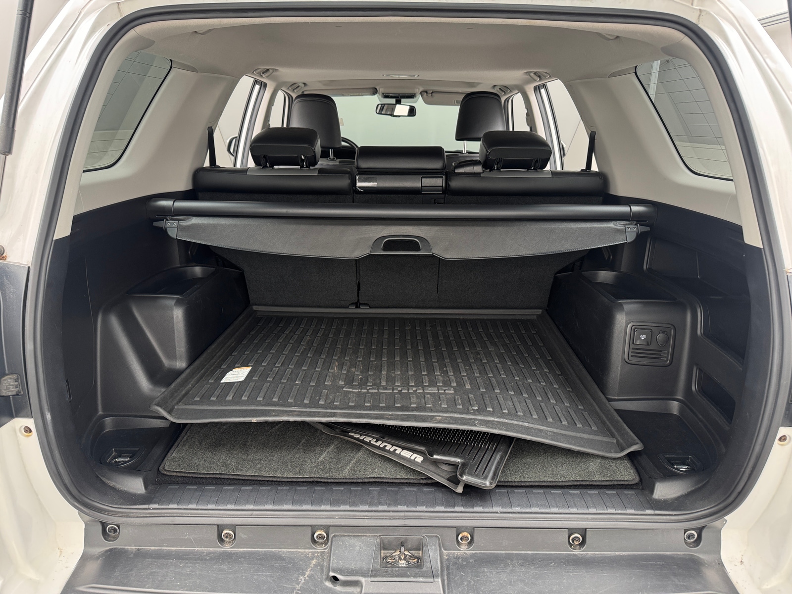 Thumbnail: 2016 Toyota 4Runner - 7