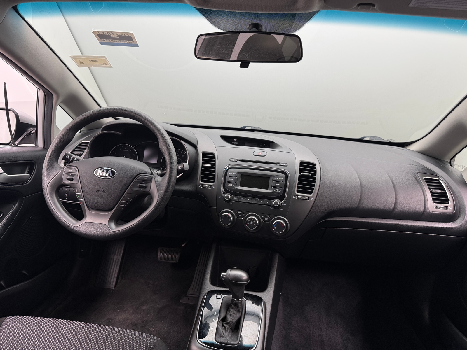 Thumbnail: 2017 Kia Forte - 3