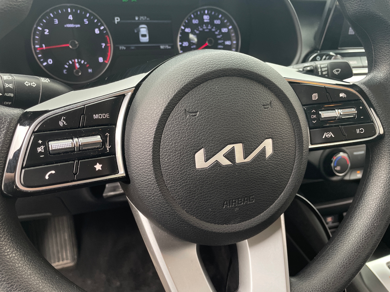 Thumbnail: 2022 Kia Forte - 5