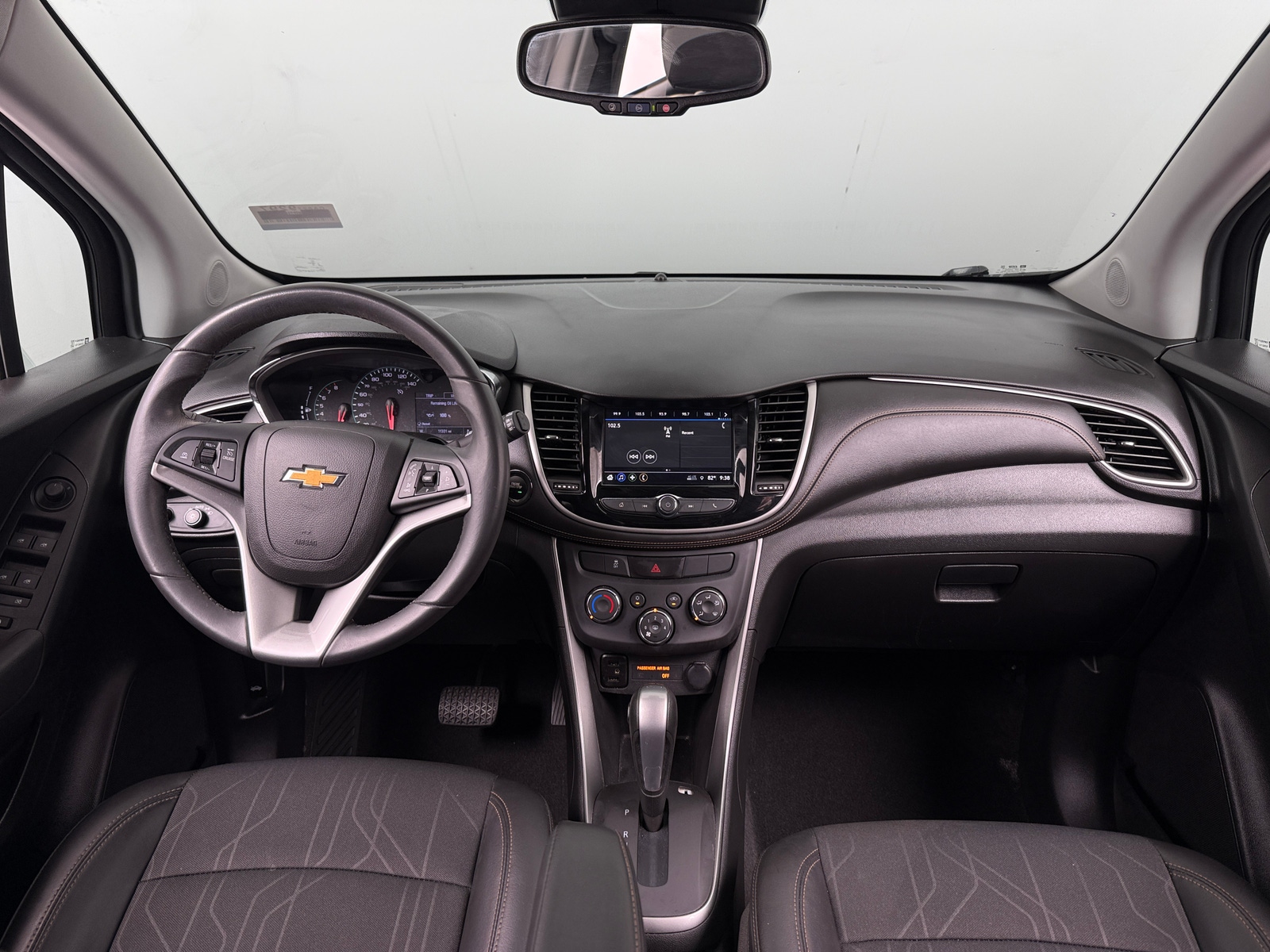 Thumbnail: 2018 Chevrolet Trax - 3
