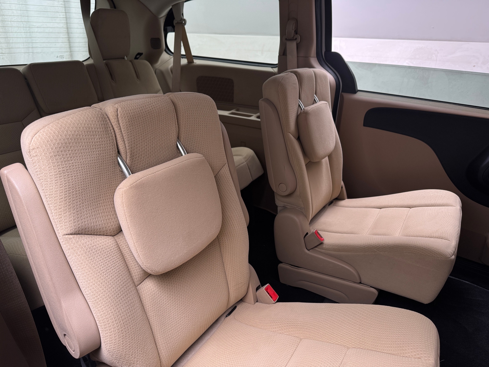 Thumbnail: 2015 Dodge Grand Caravan - 6