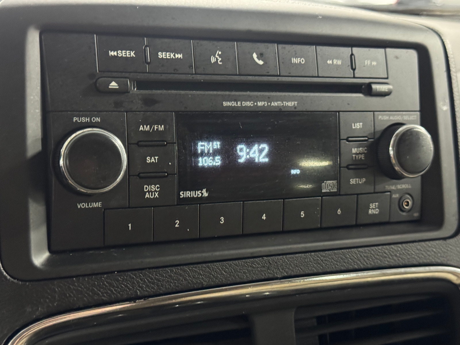 Thumbnail: 2015 Dodge Grand Caravan - 4