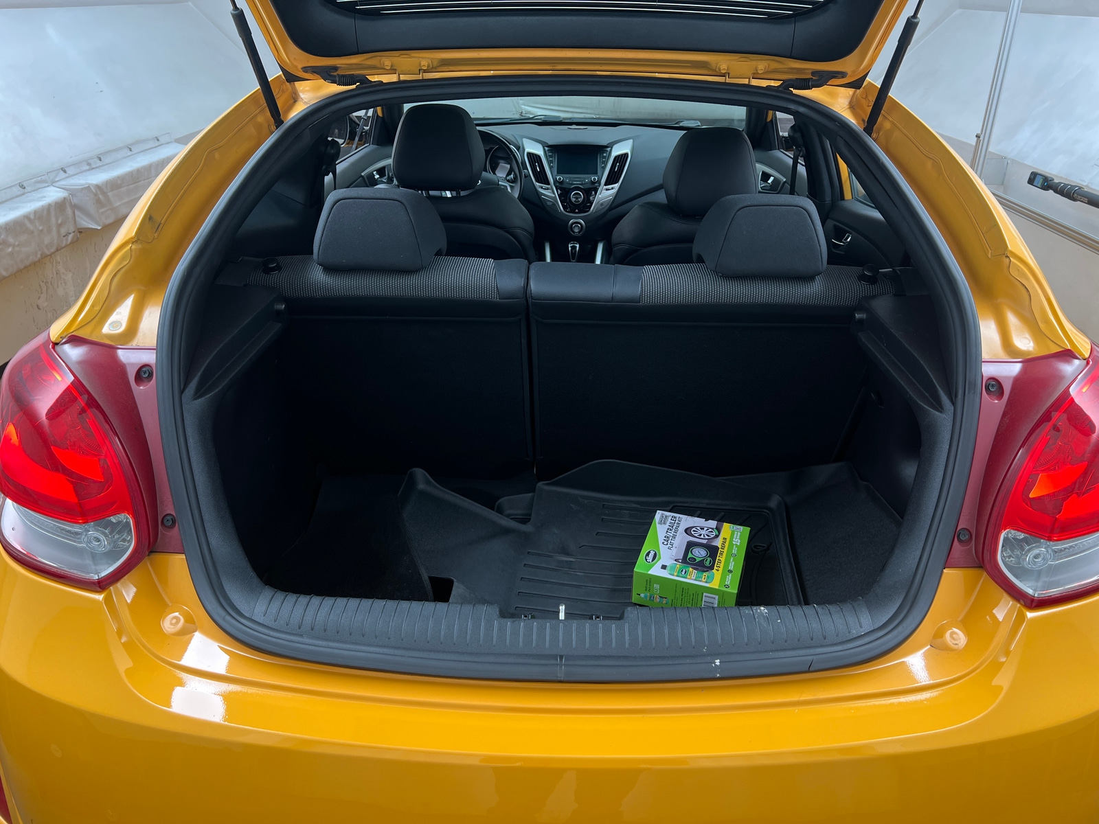 Thumbnail: 2016 Hyundai Veloster - 7