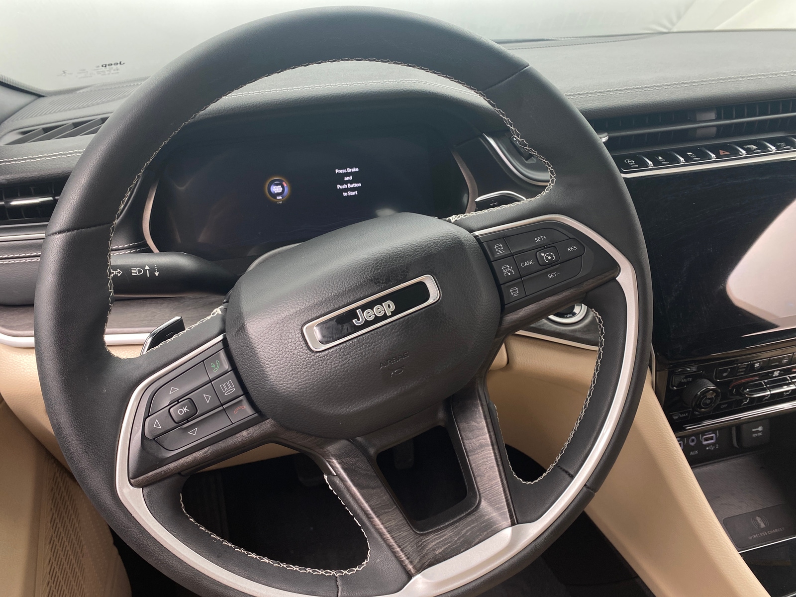 Thumbnail: 2023 Jeep Grand Cherokee L - 4
