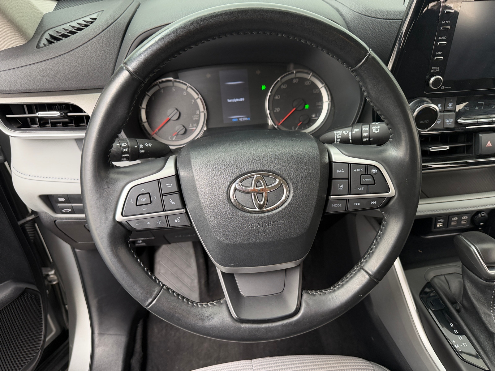 Thumbnail: 2022 Toyota Highlander - 5