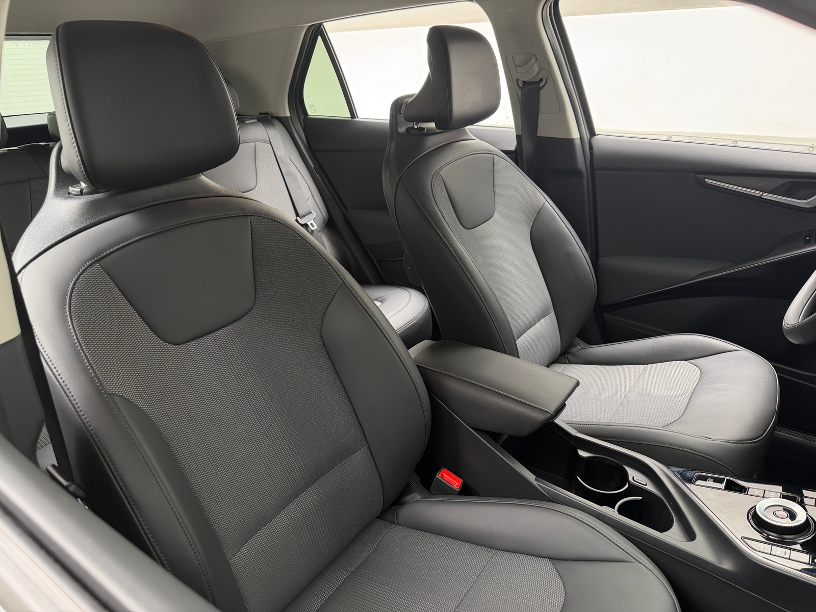 Thumbnail: 2023 Kia Niro - 2