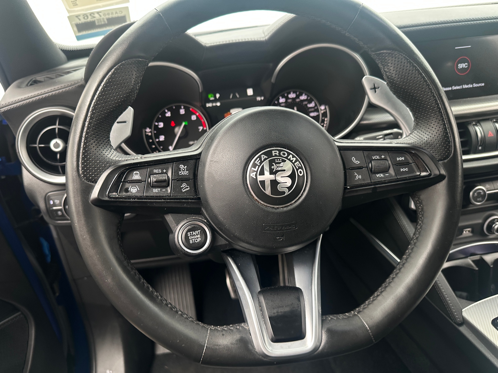 Thumbnail: 2022 Alfa Romeo Stelvio - 4