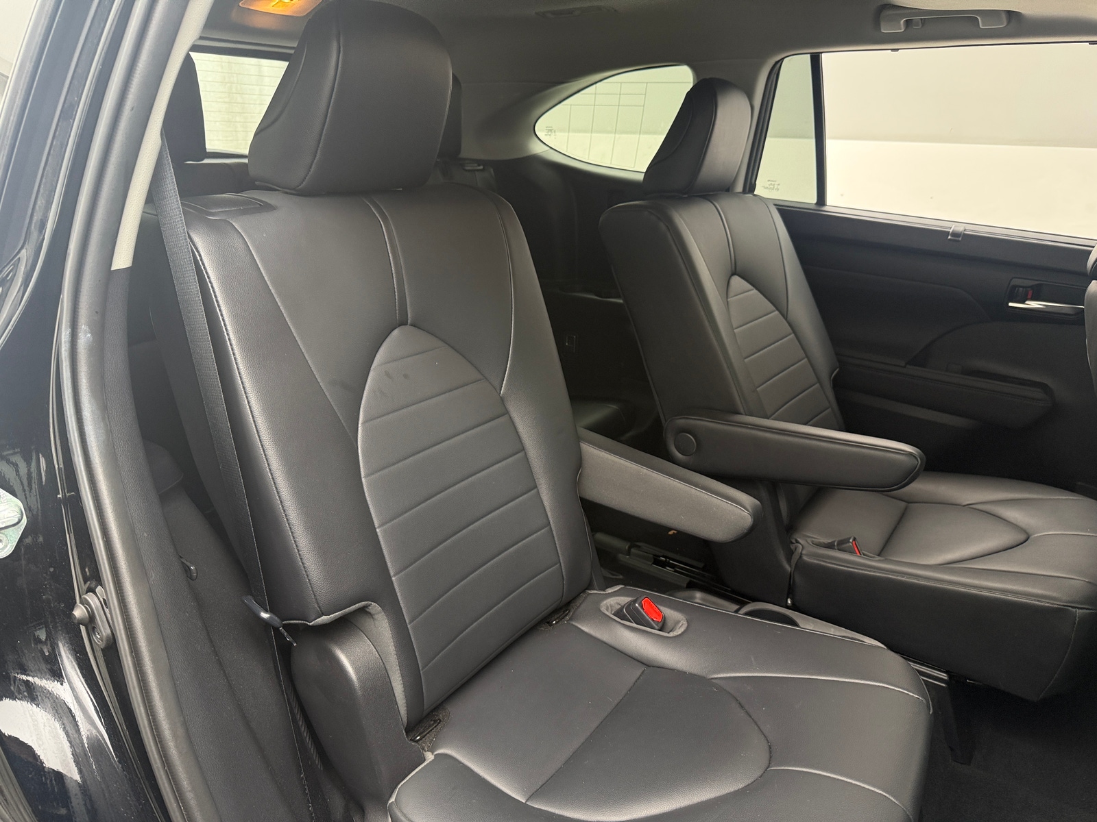 Thumbnail: 2020 Toyota Highlander - 5