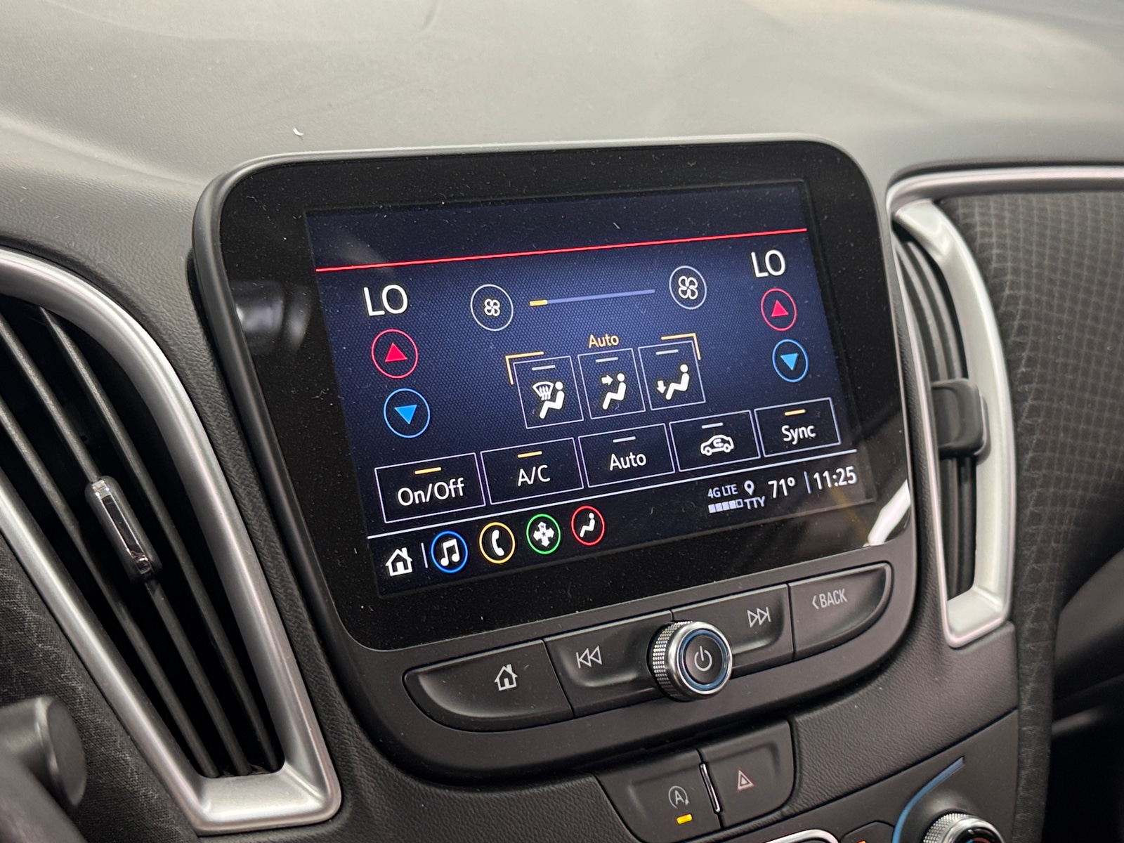 Thumbnail: 2025 Chevrolet Malibu - 4