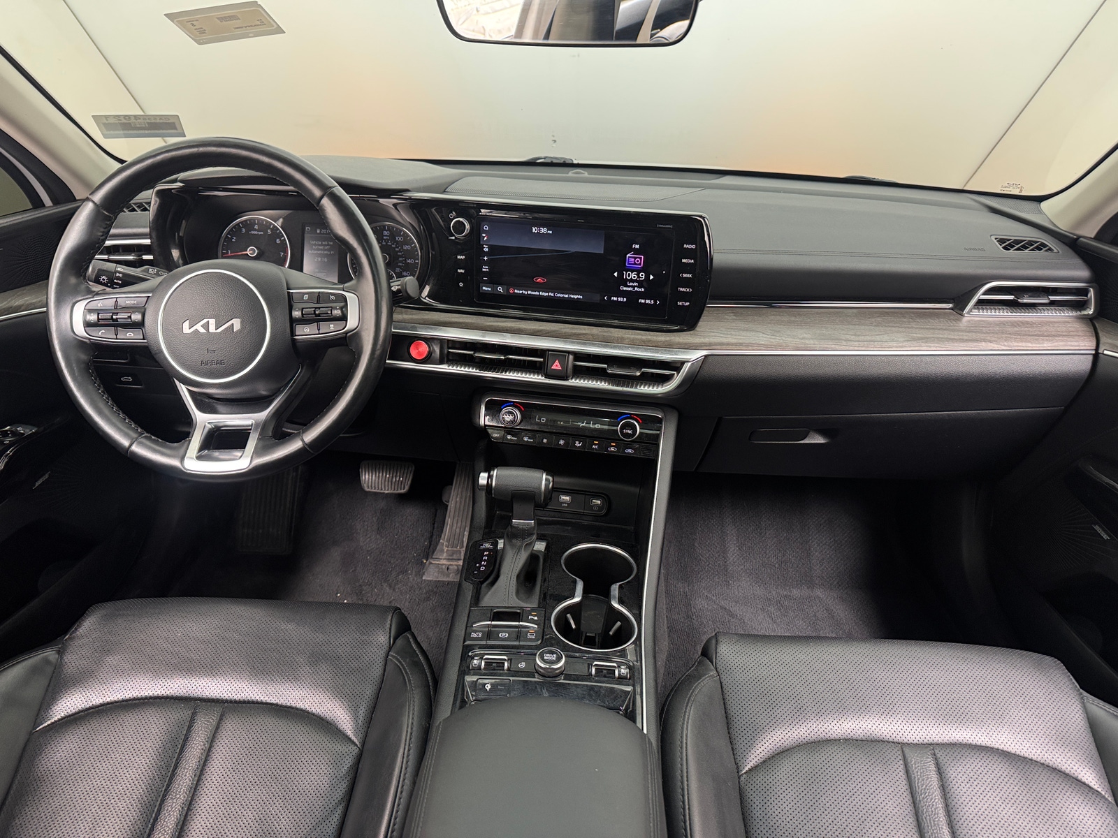 Thumbnail: 2023 Kia K5 - 2