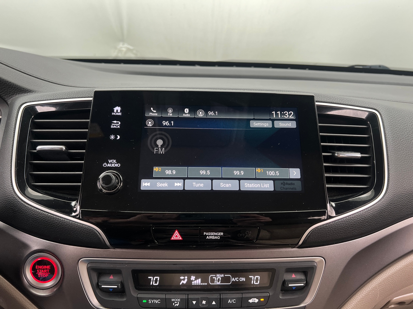 Thumbnail: 2019 Honda Pilot - 4
