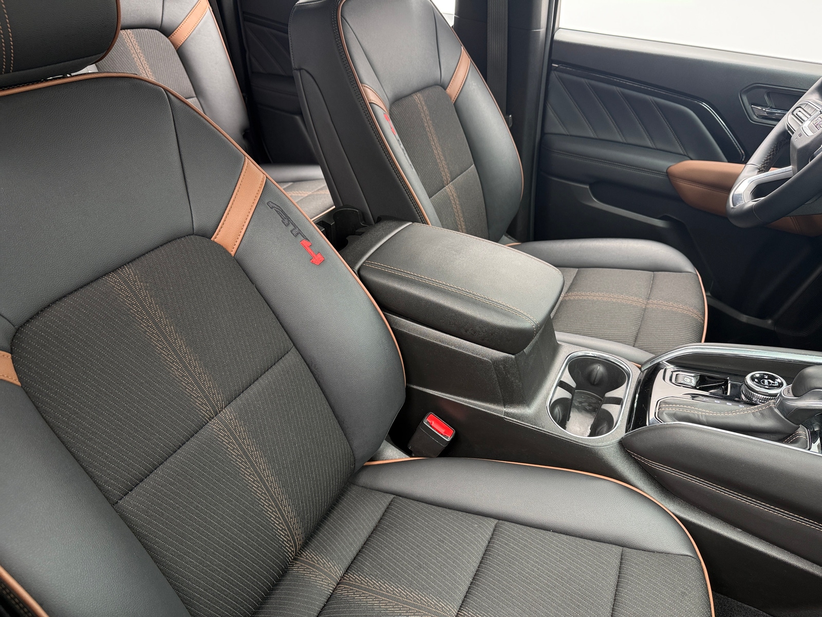Thumbnail: 2024 GMC Canyon - 2