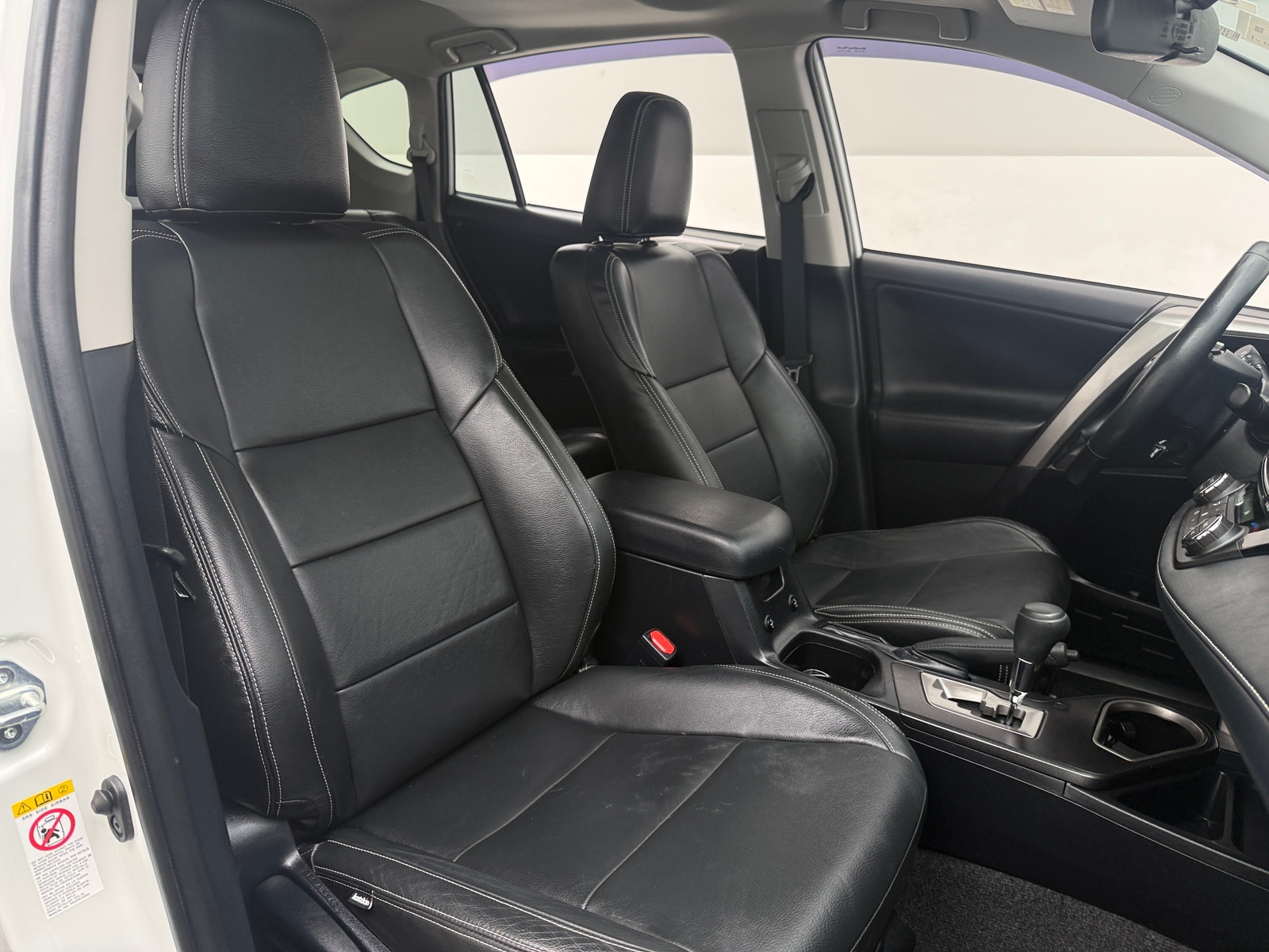 Thumbnail: 2018 Toyota RAV4 - 2