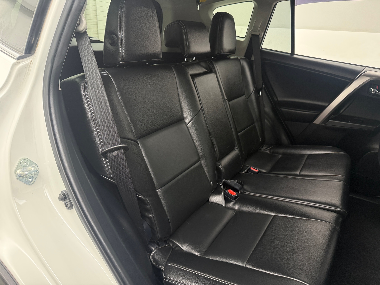 Thumbnail: 2018 Toyota RAV4 - 6