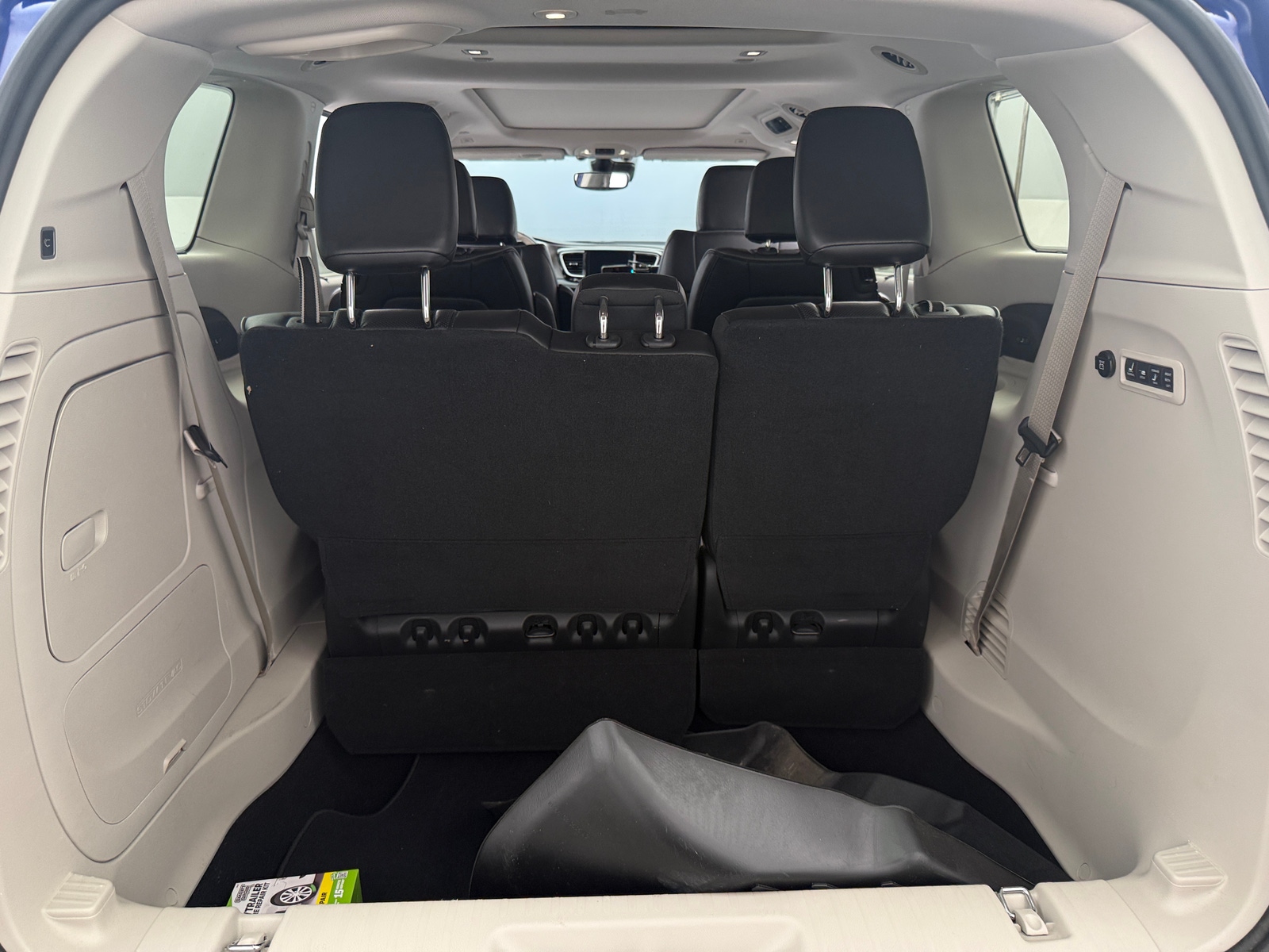 Thumbnail: 2018 Chrysler Pacifica - 6