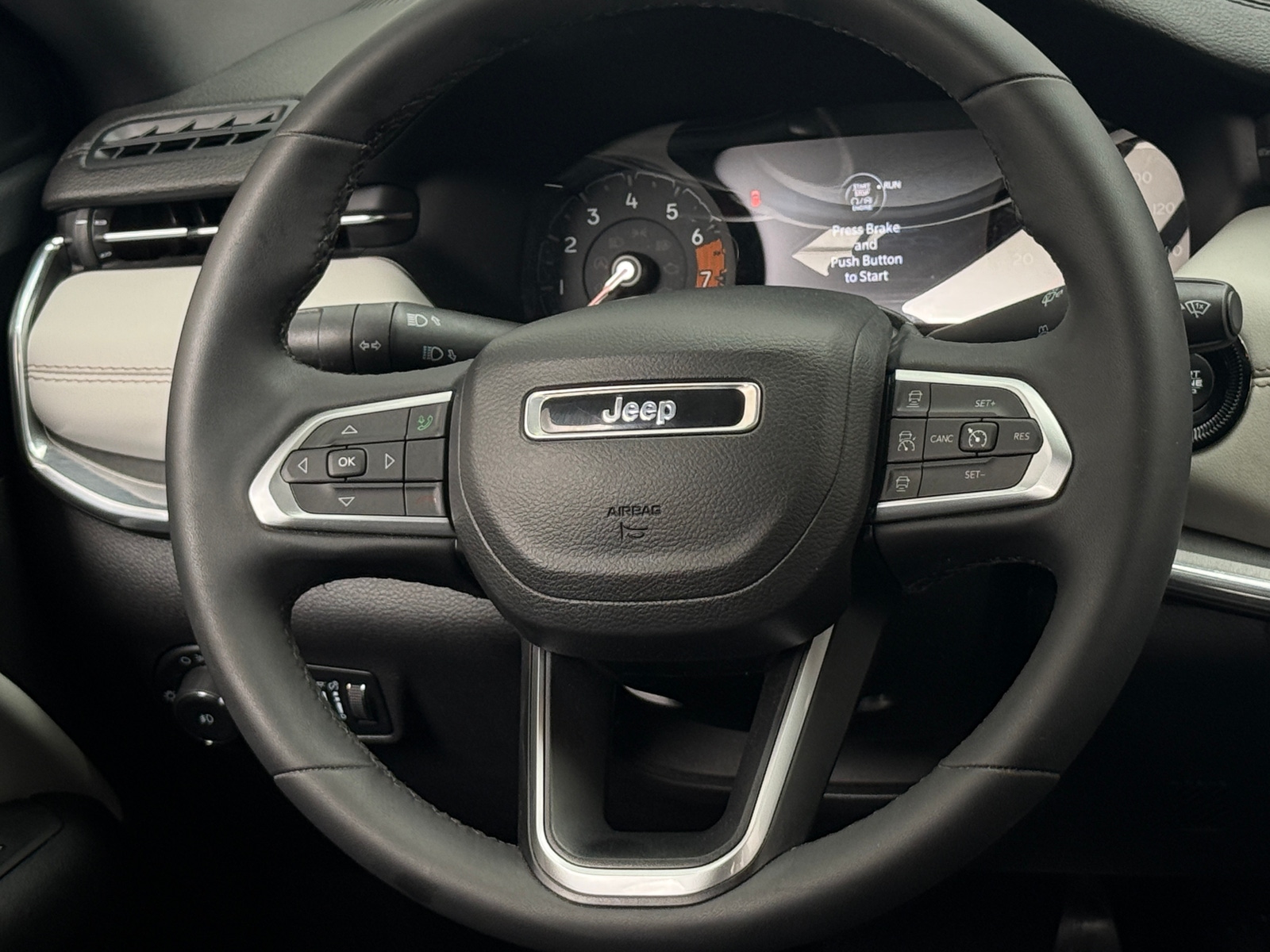 Thumbnail: 2023 Jeep Compass - 4