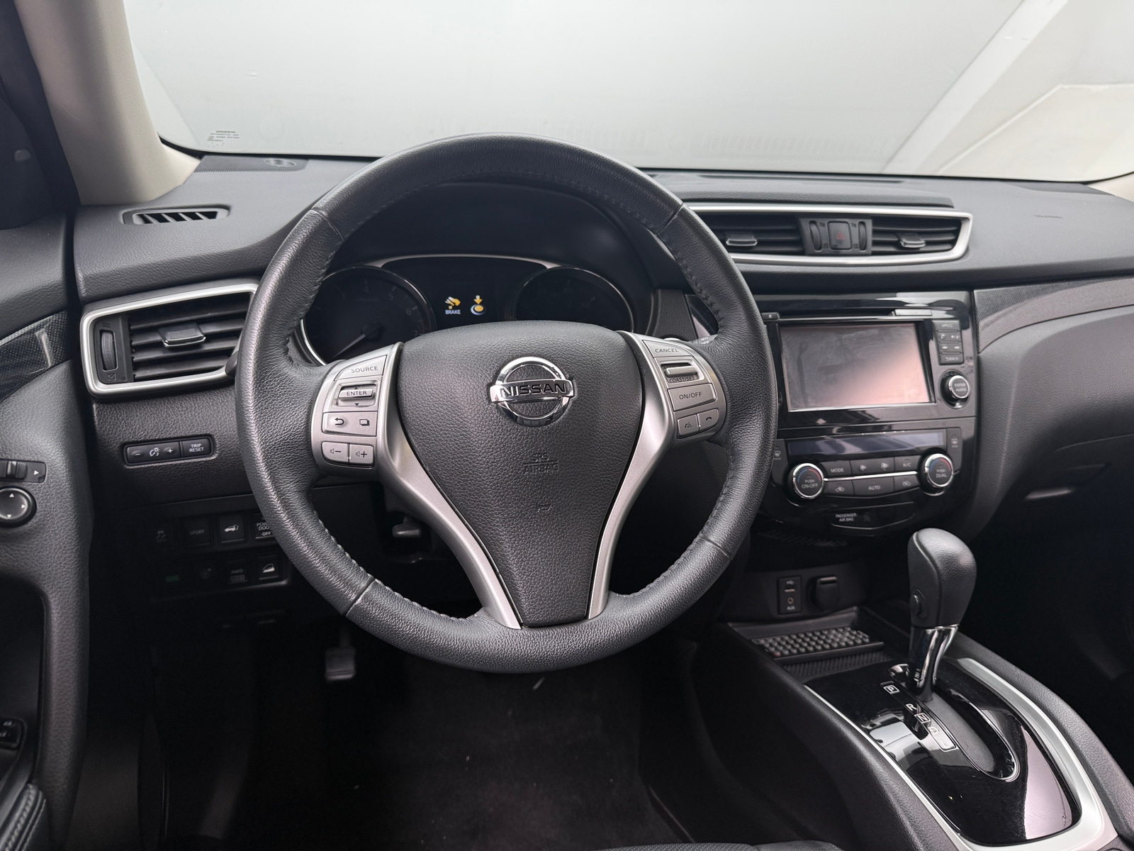 Thumbnail: 2015 Nissan Rogue - 4