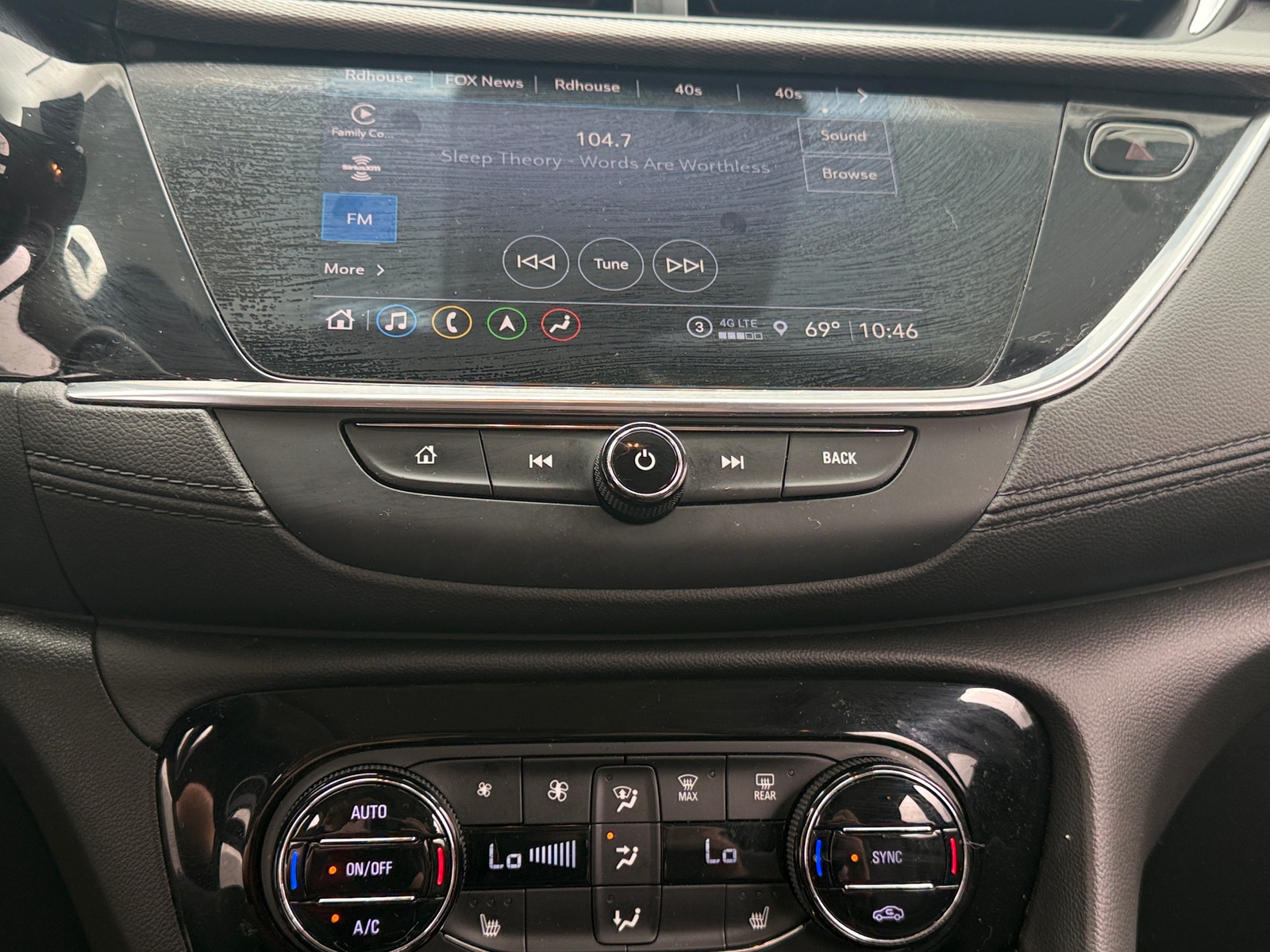 Thumbnail: 2022 Buick Encore GX - 3