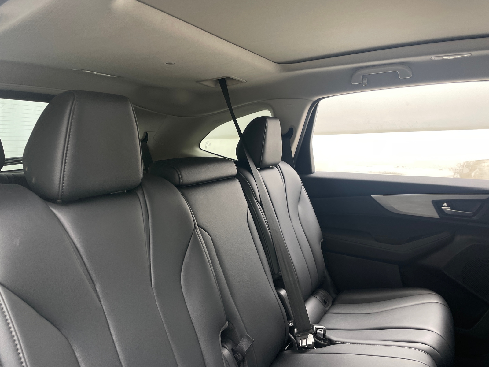 Thumbnail: 2023 Acura MDX - 5