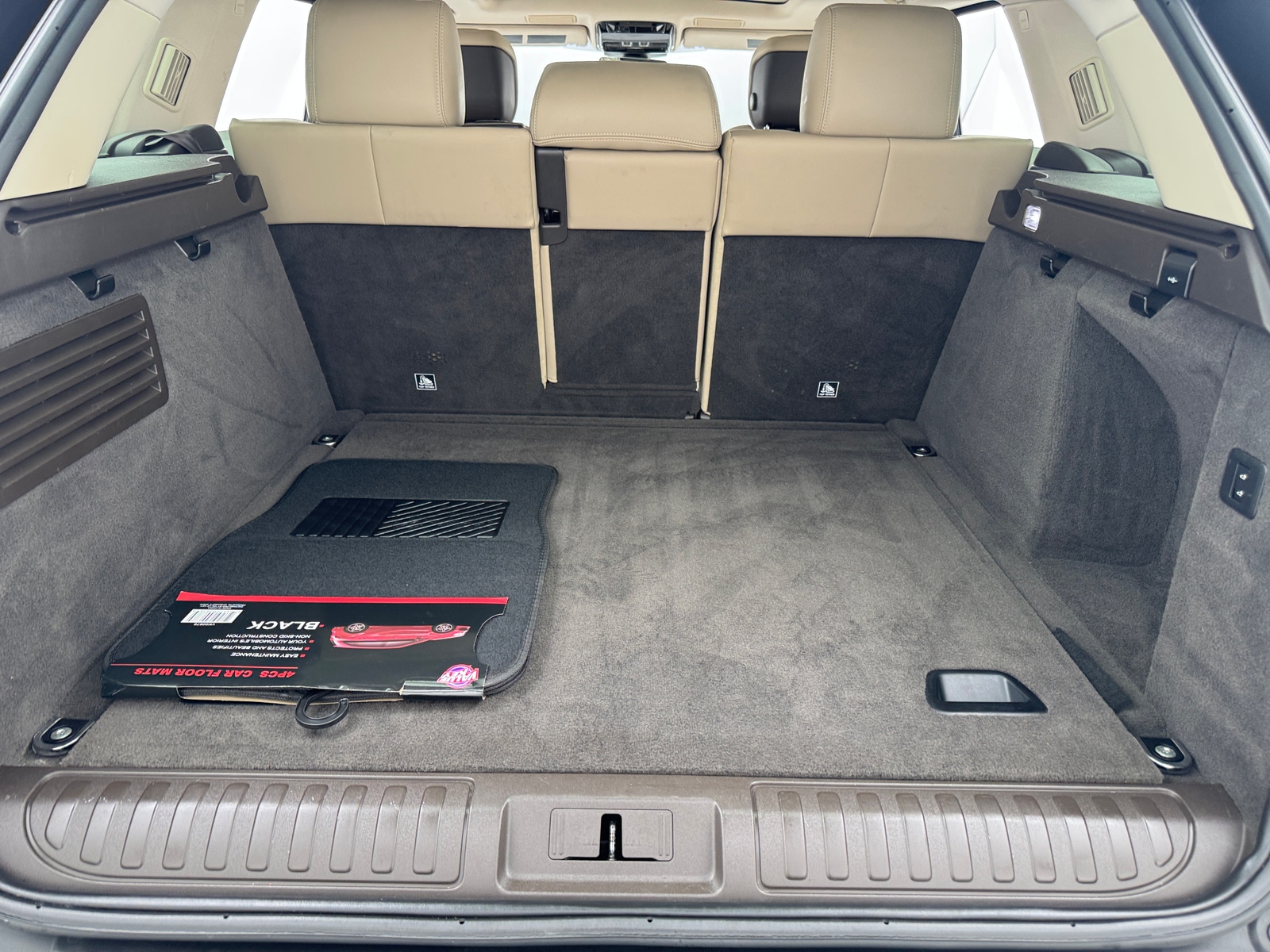 Thumbnail: 2020 Land Rover Range Rover Sport - 6