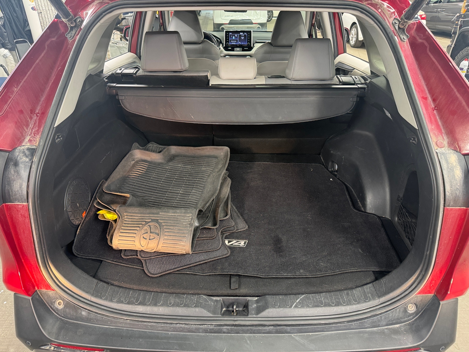 Thumbnail: 2019 Toyota RAV4 - 6