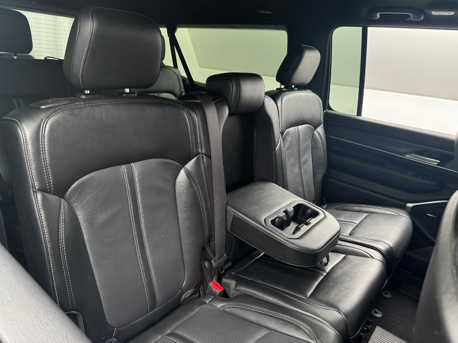 Thumbnail: 2024 Jeep Wagoneer - 5