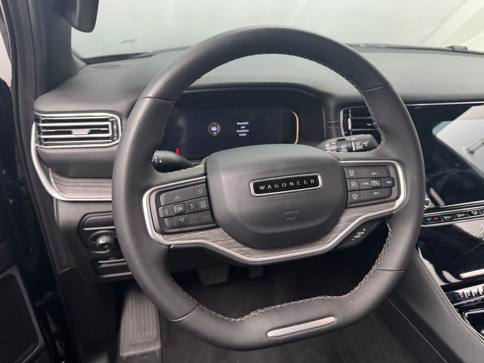 Thumbnail: 2024 Jeep Wagoneer - 4