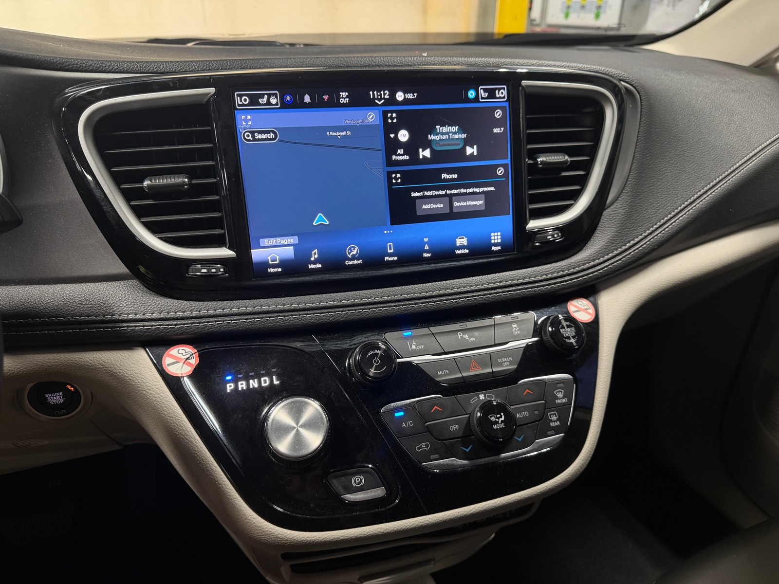 Thumbnail: 2024 Chrysler Pacifica - 3