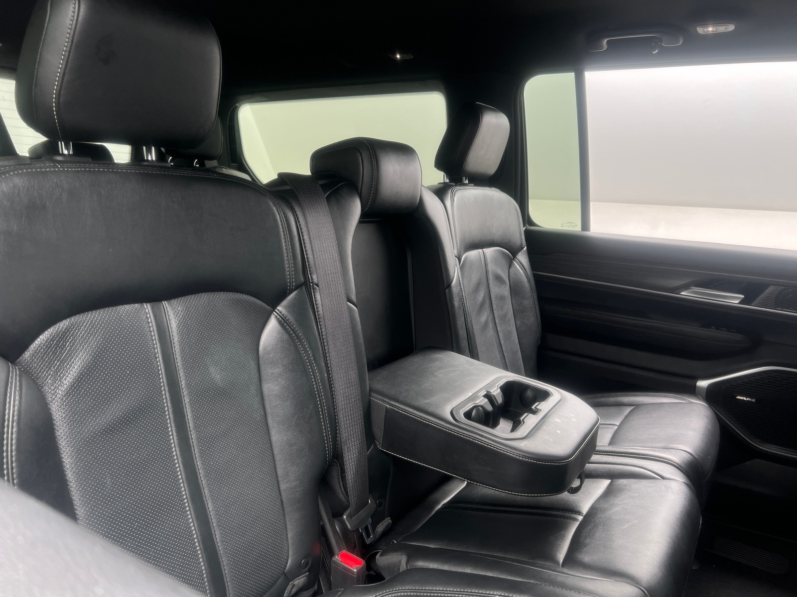 Thumbnail: 2024 Jeep Wagoneer - 5