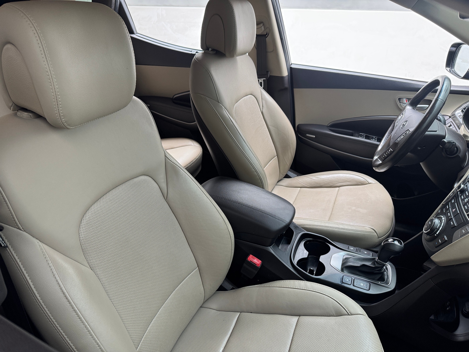 Thumbnail: 2017 Hyundai Santa Fe - 2