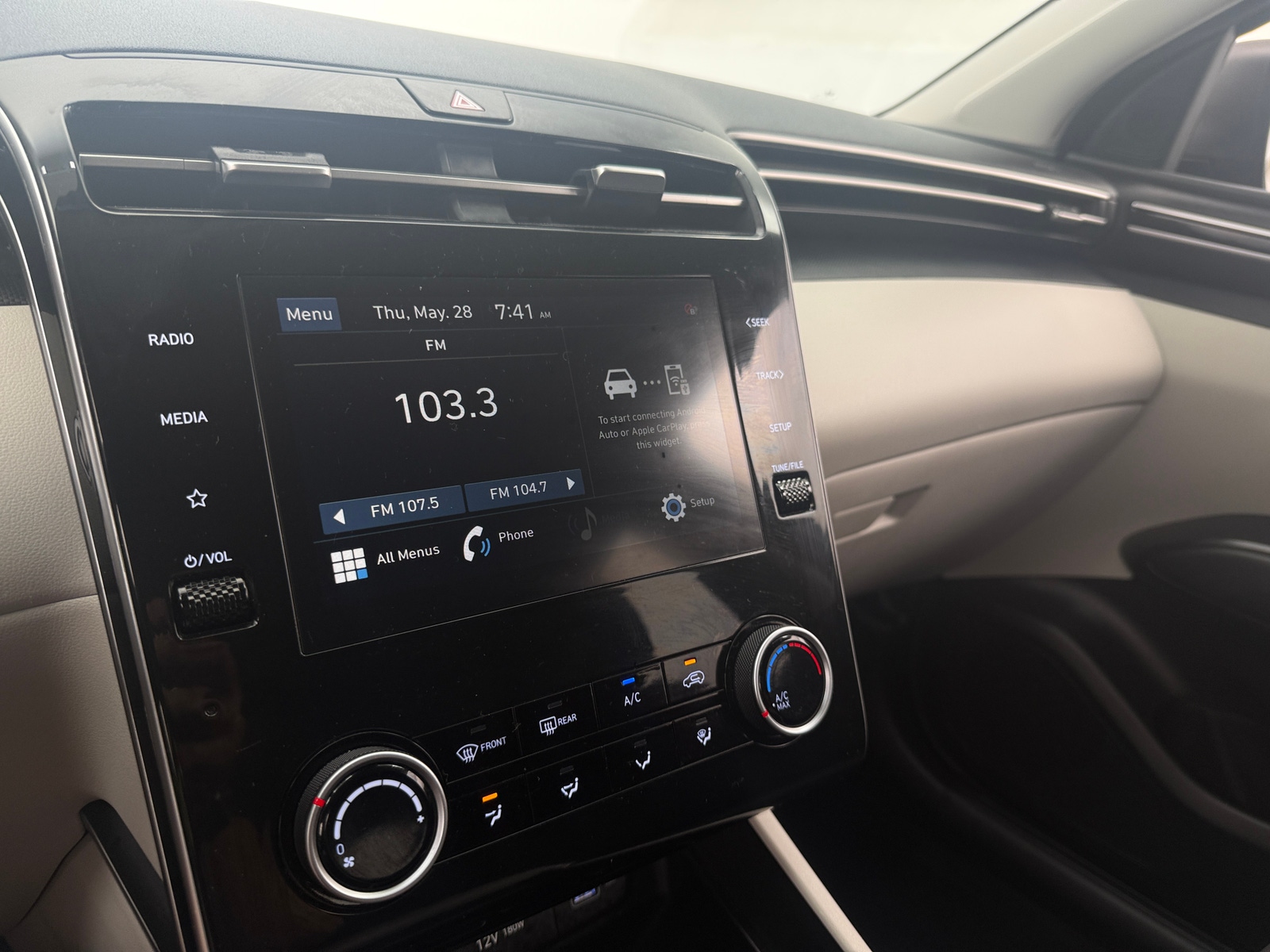 Thumbnail: 2022 Hyundai Tucson - 4