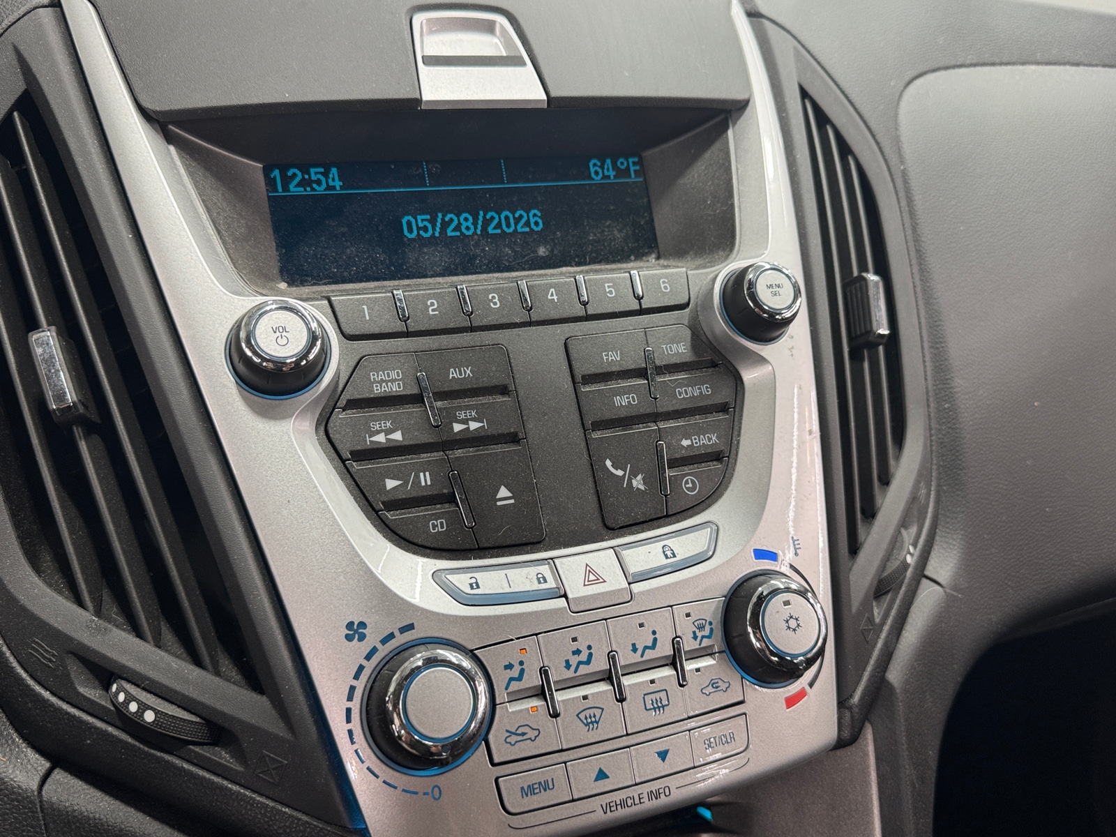 Thumbnail: 2011 Chevrolet Equinox - 4
