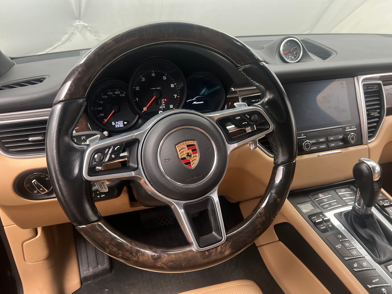 Thumbnail: 2018 Porsche Macan - 4