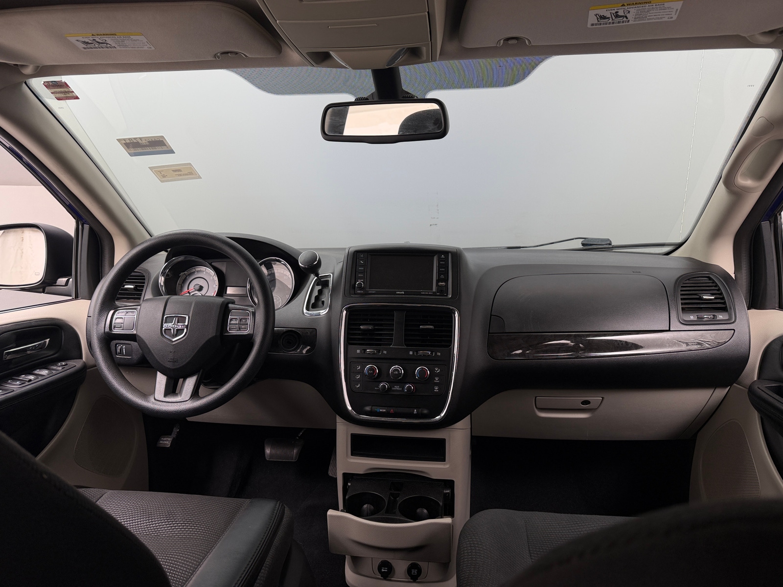 Thumbnail: 2020 Dodge Grand Caravan - 3