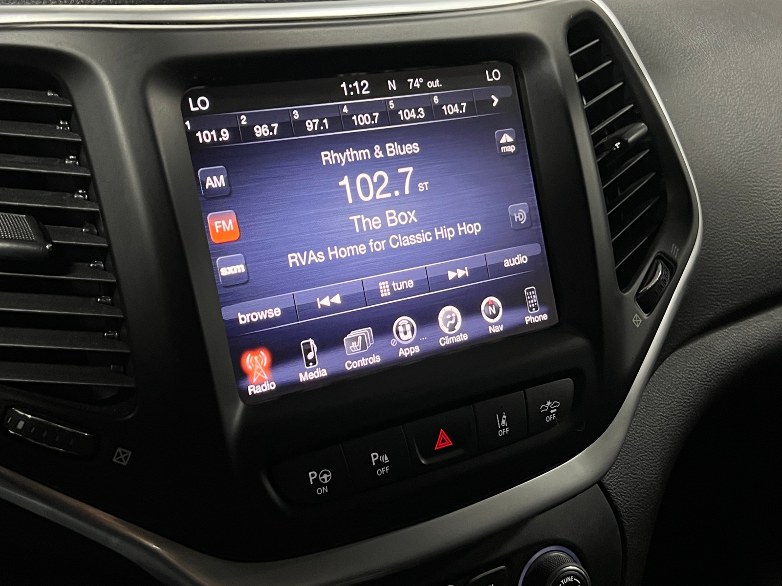 Thumbnail: 2016 Jeep Cherokee - 3