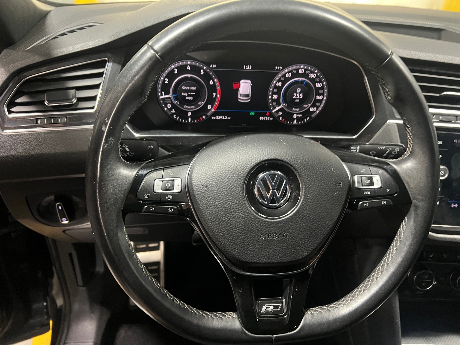 Thumbnail: 2019 Volkswagen Tiguan - 4