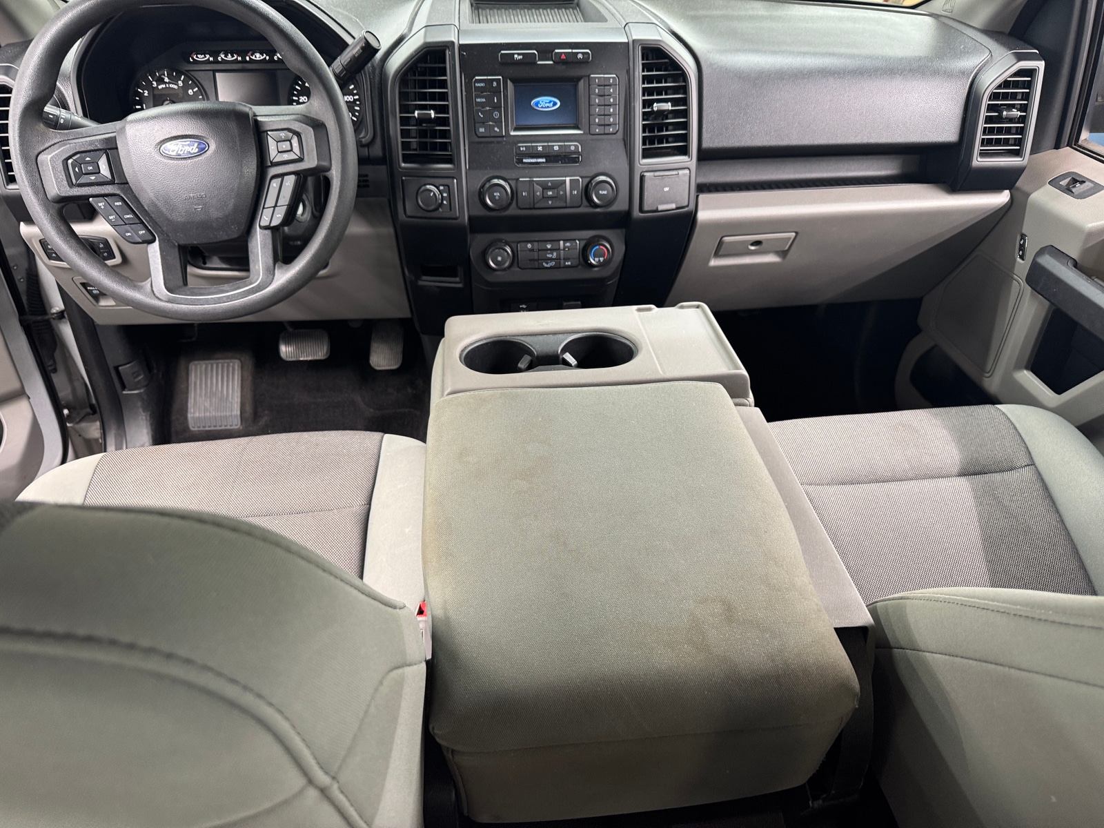 Thumbnail: 2019 Ford Econoline - 3