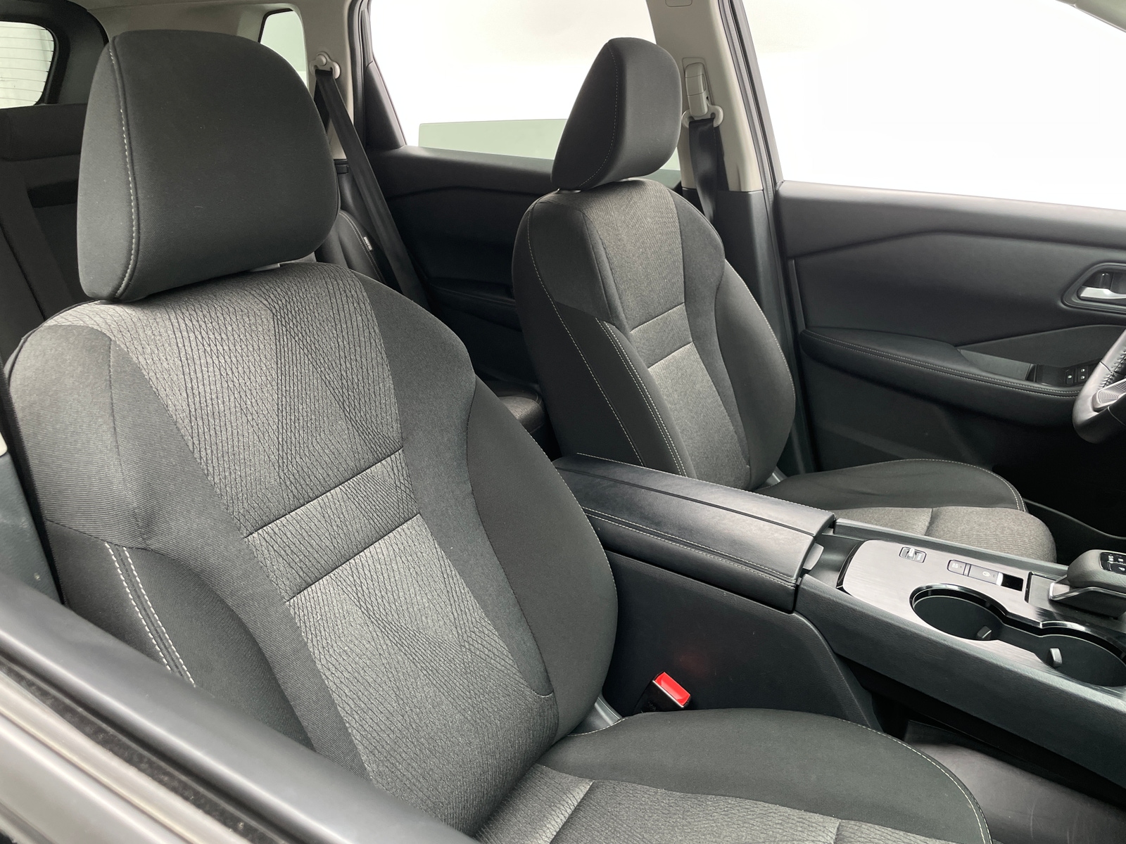 Thumbnail: 2025 Nissan Rogue - 2