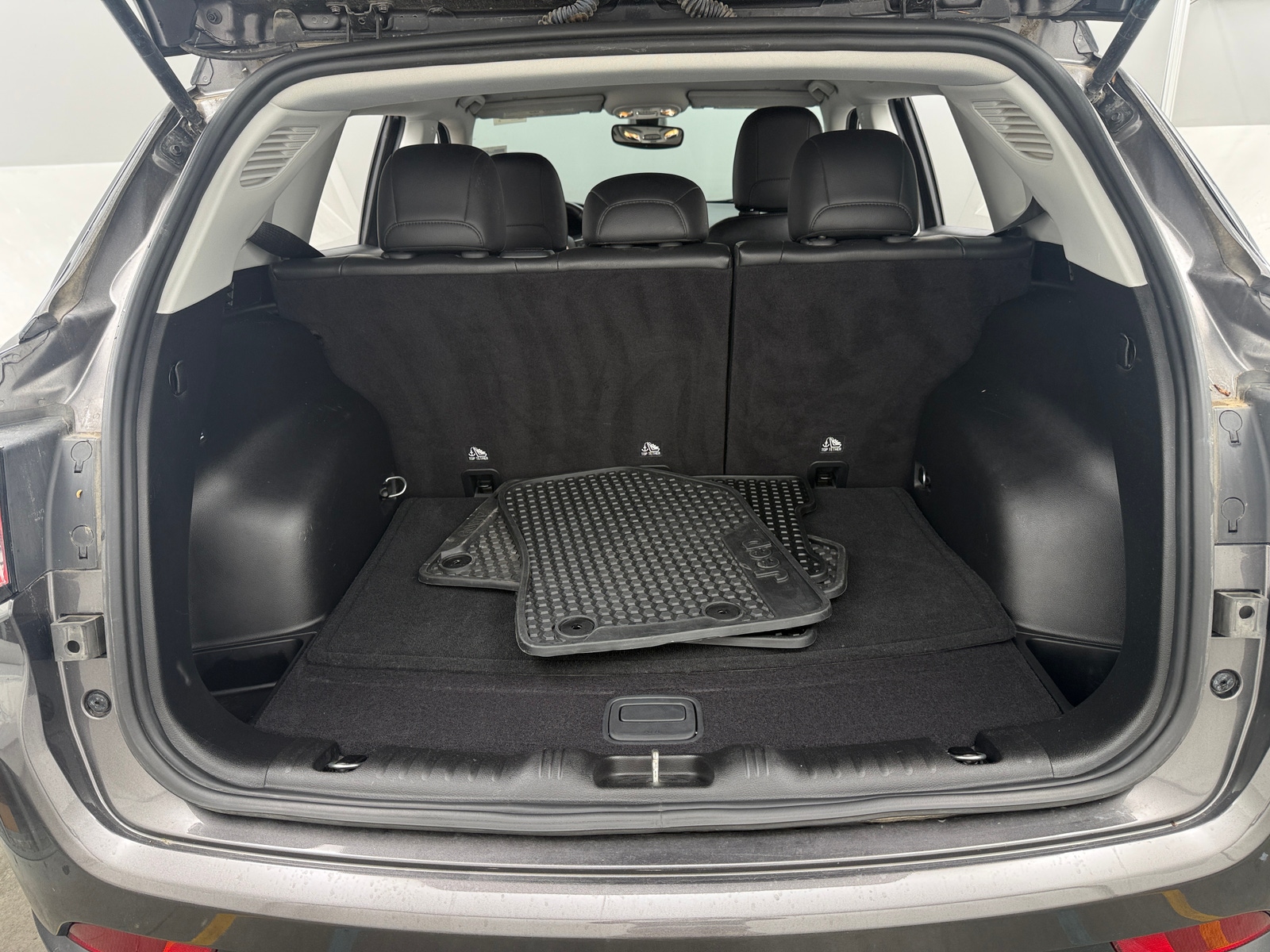 Thumbnail: 2018 Jeep Compass - 7