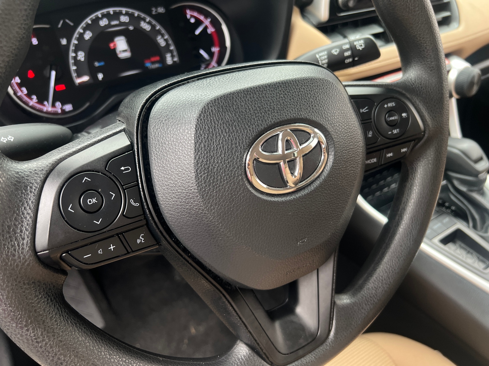 Thumbnail: 2025 Toyota RAV4 - 5