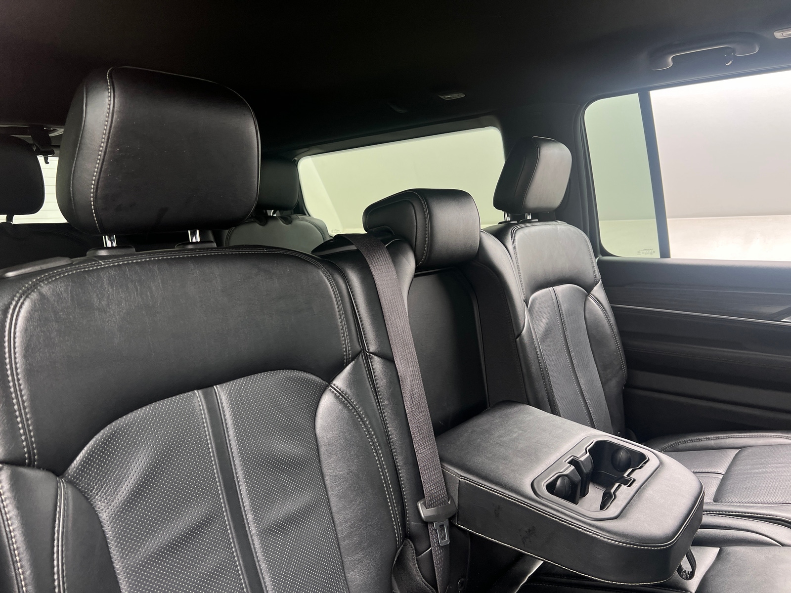 Thumbnail: 2024 Jeep Wagoneer - 5