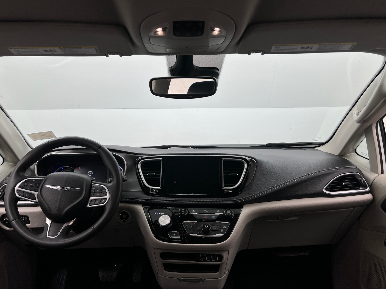 Thumbnail: 2024 Chrysler Pacifica - 2