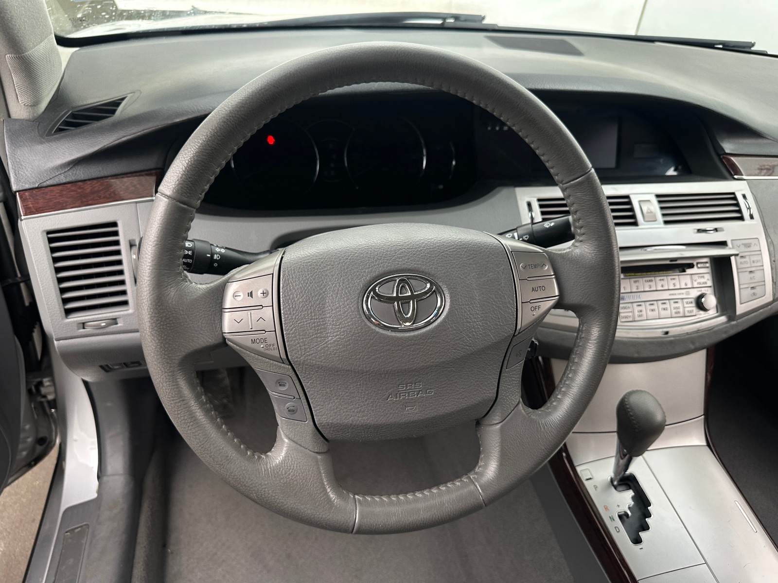 Thumbnail: 2010 Toyota Avalon - 5