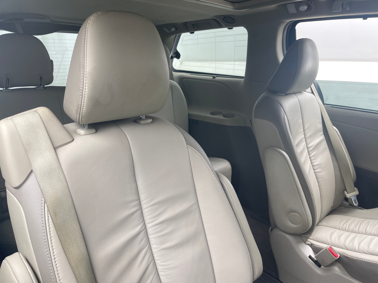 Thumbnail: 2012 Toyota Sienna - 5