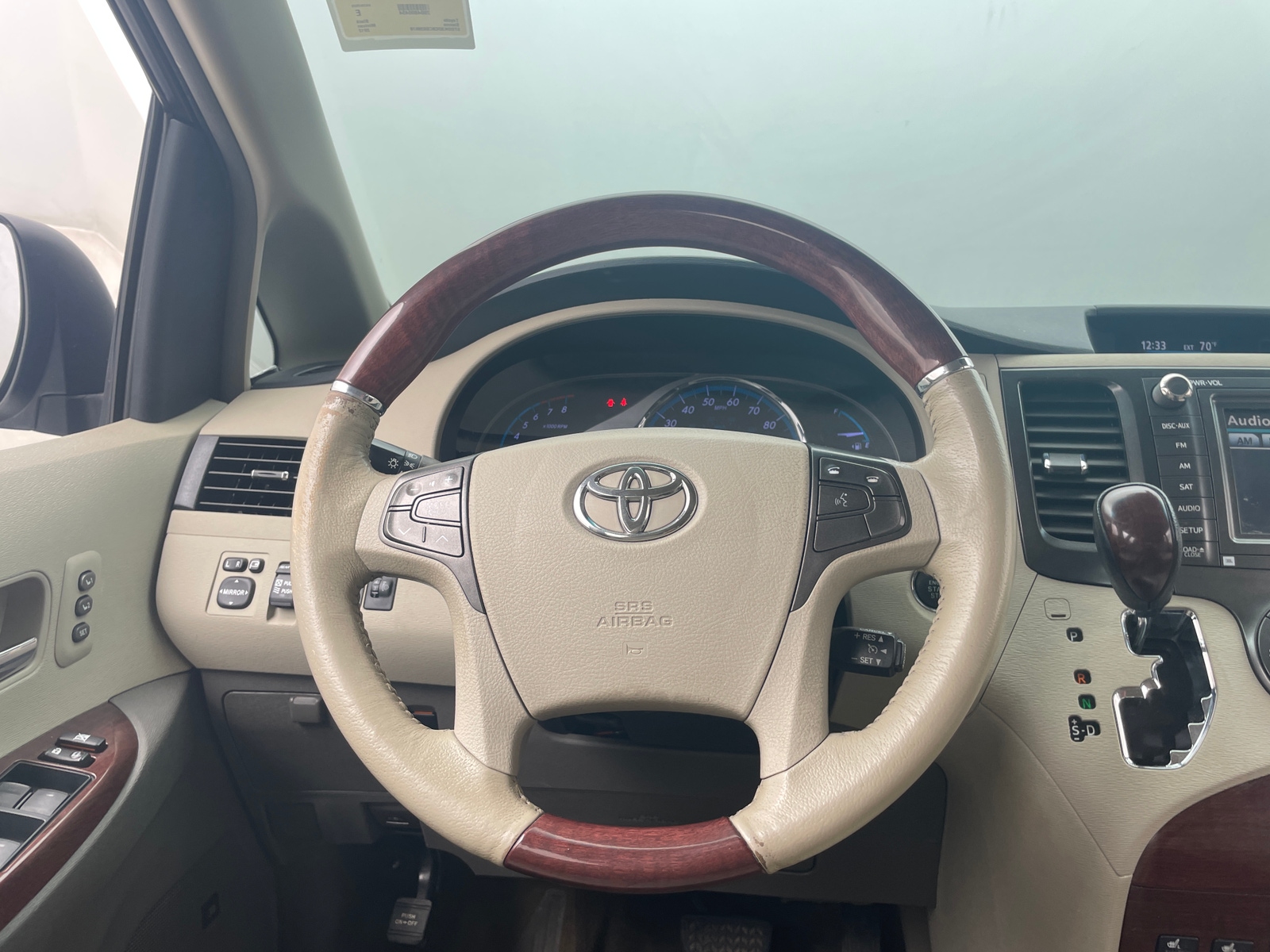 Thumbnail: 2012 Toyota Sienna - 4