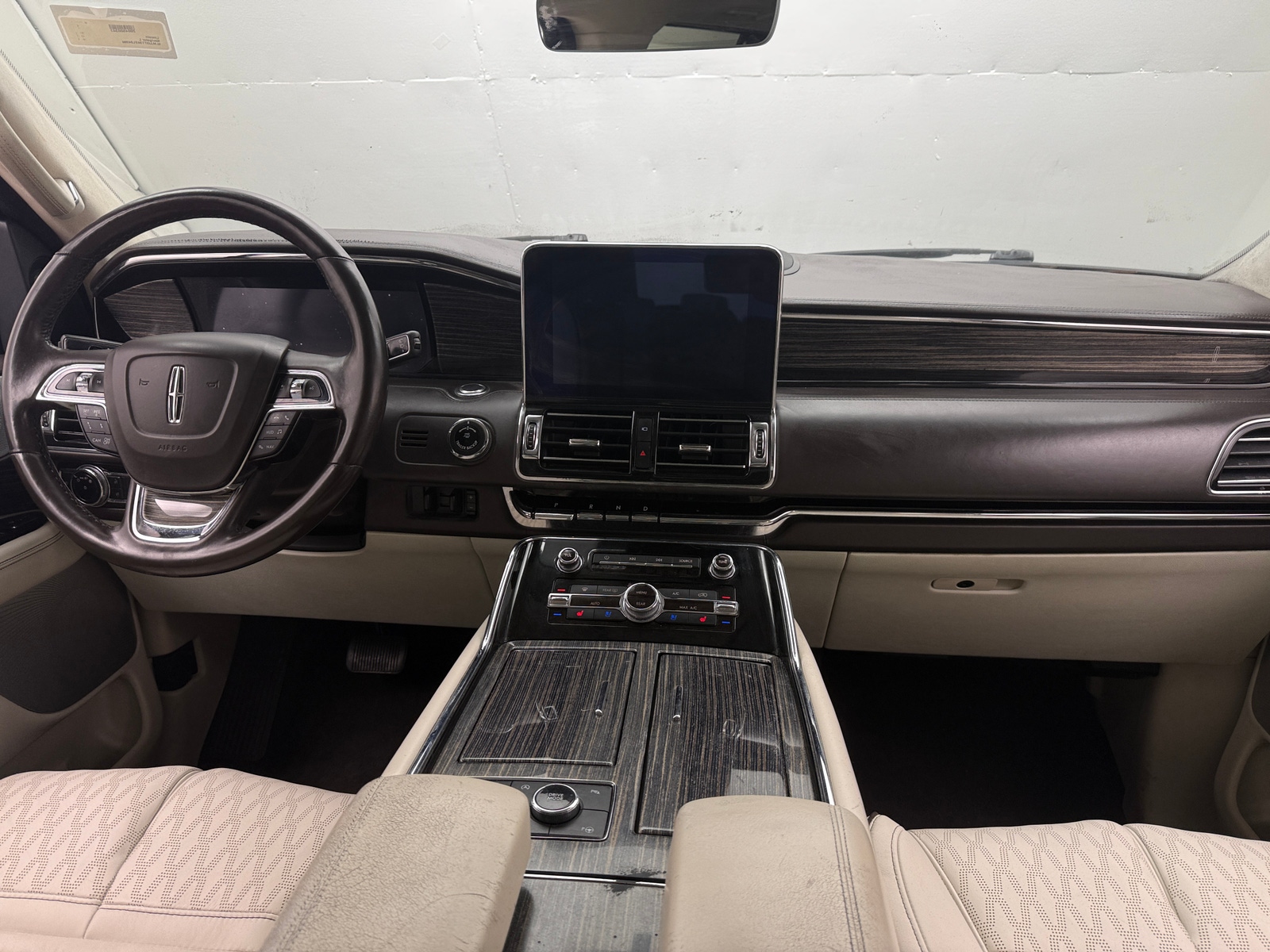 Thumbnail: 2019 Lincoln Navigator L - 2