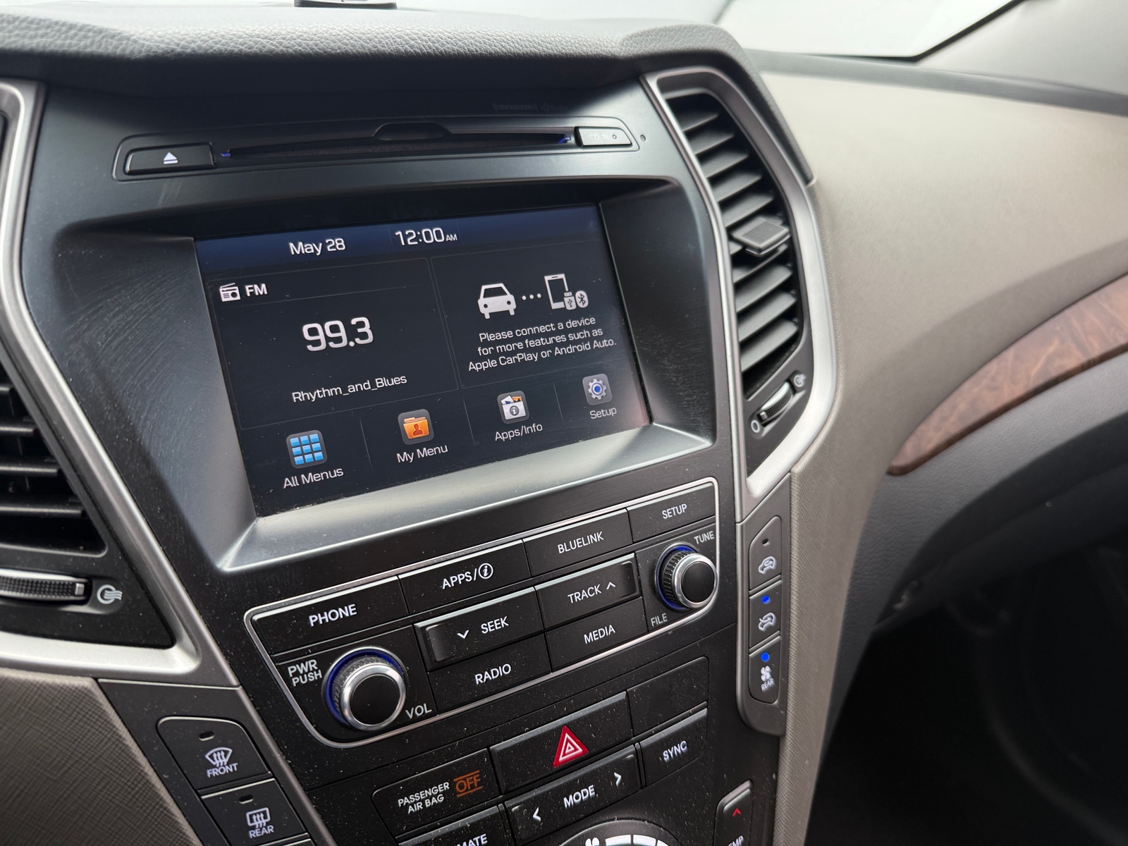 Thumbnail: 2017 Hyundai Santa Fe - 3